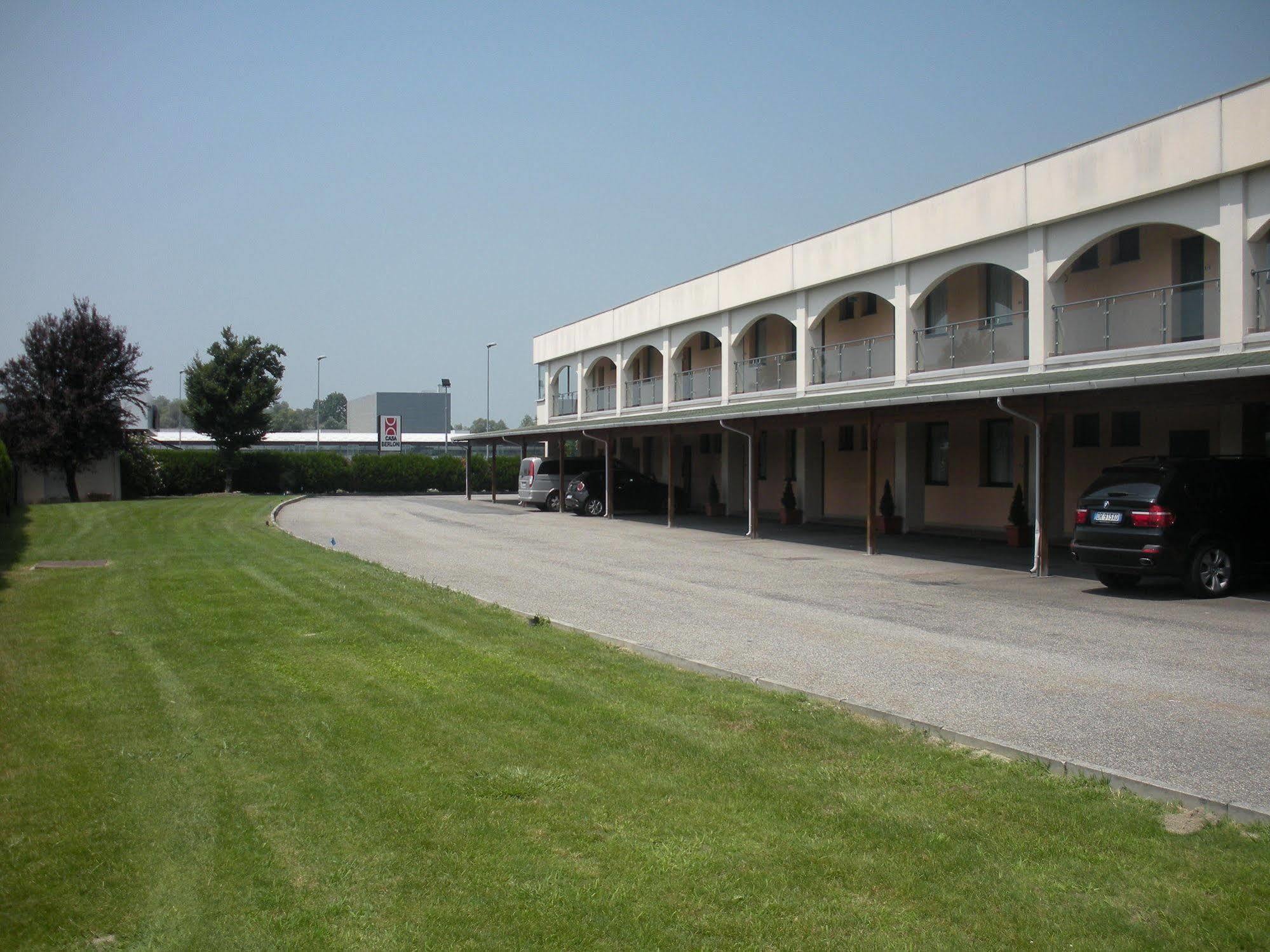 Arcotel Villanova Monferrato Εξωτερικό φωτογραφία